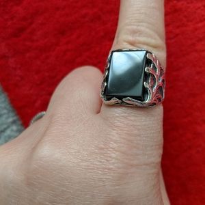 Silver ring with onyx stone size 9